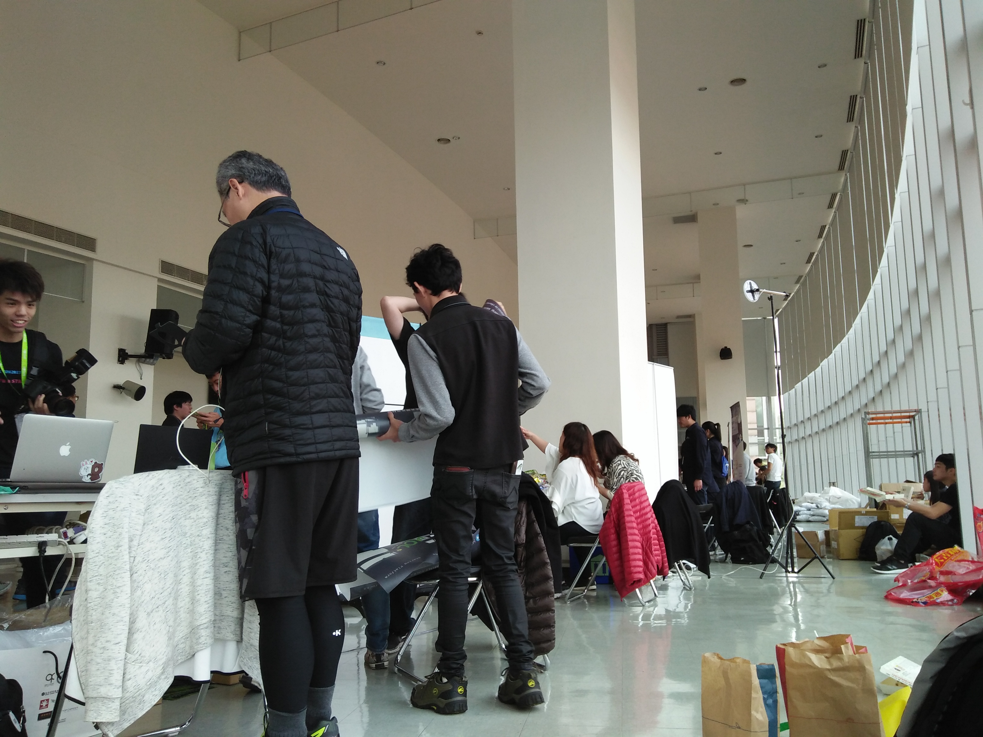 NCNU X MOLi X OSS Planet 攤位照